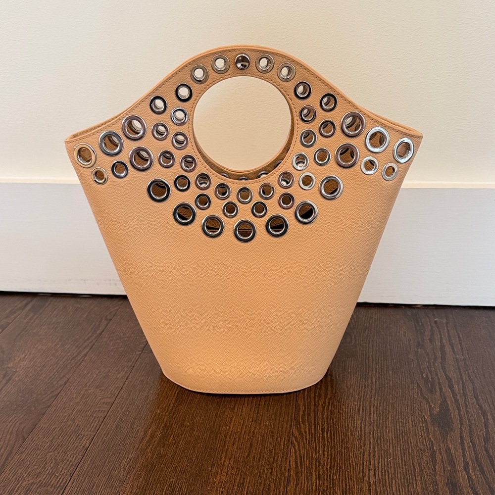 Elizabeth and James nude Tote with Silver Grommet Handles